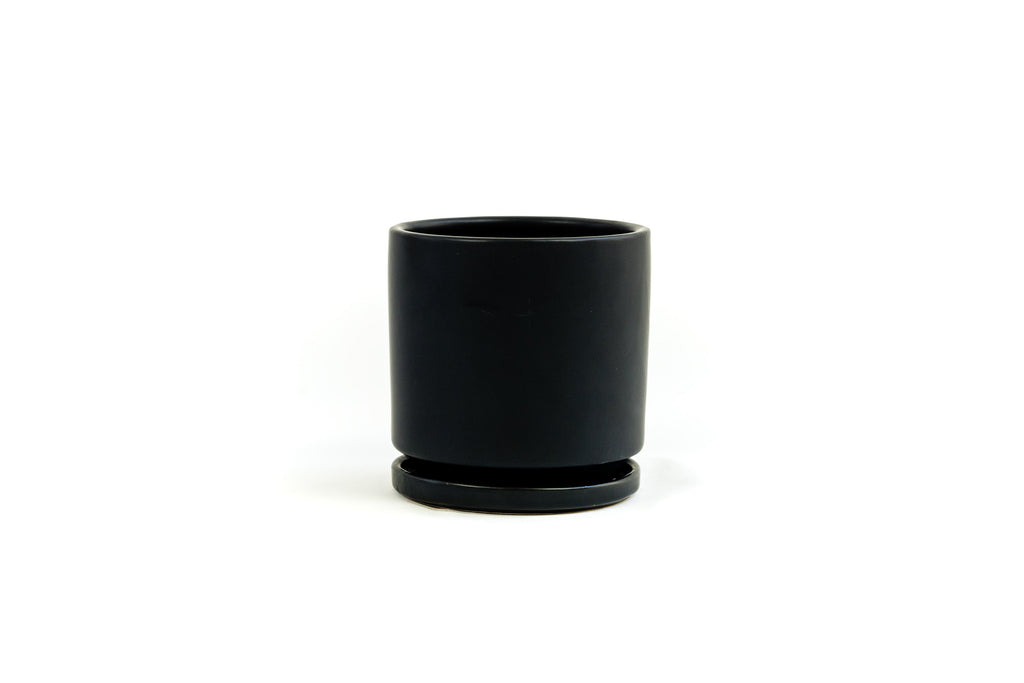 4.5" Porcelain Plant Pot and Tray in Black